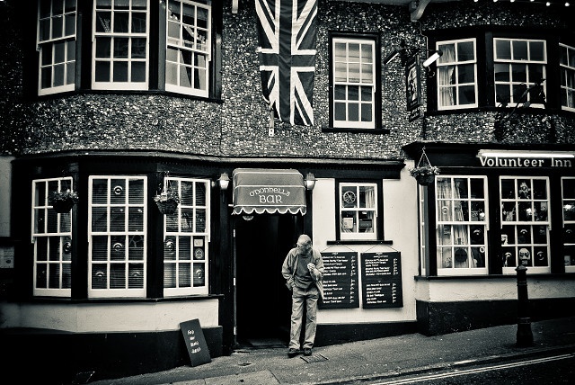 volunteer pub lyme regis on broad street