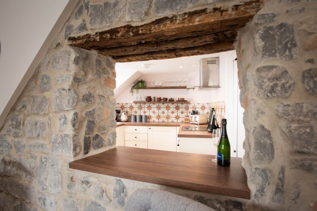 Self catered holiday property kitchen by Jurassic Properties in Lyme Regis